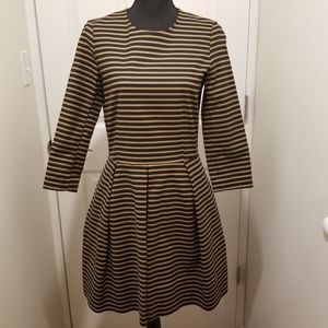 Gap dress.. pleated with horizontal stripe Size 8